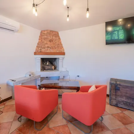 Apartma Kamin *